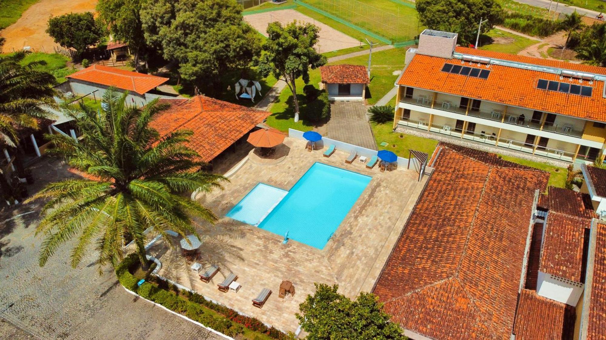 Bonito Plaza Hotel Esterno foto
